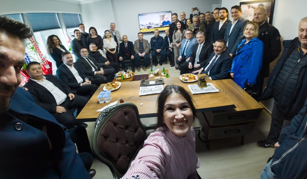 KGD'de muhteşem açılış: Derneğe kadın eli değdiği belli oluyor