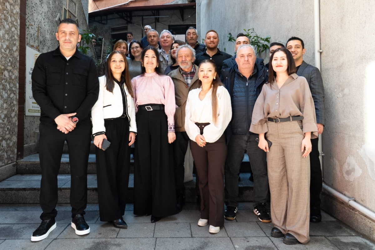 KGD'de muhteşem açılış: Derneğe kadın eli değdiği belli oluyor