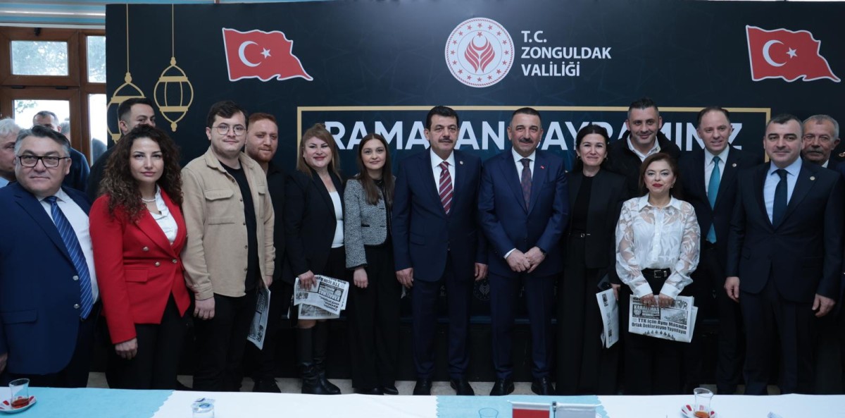 KGD Yönetiminden protokole Bayram Gazetesi