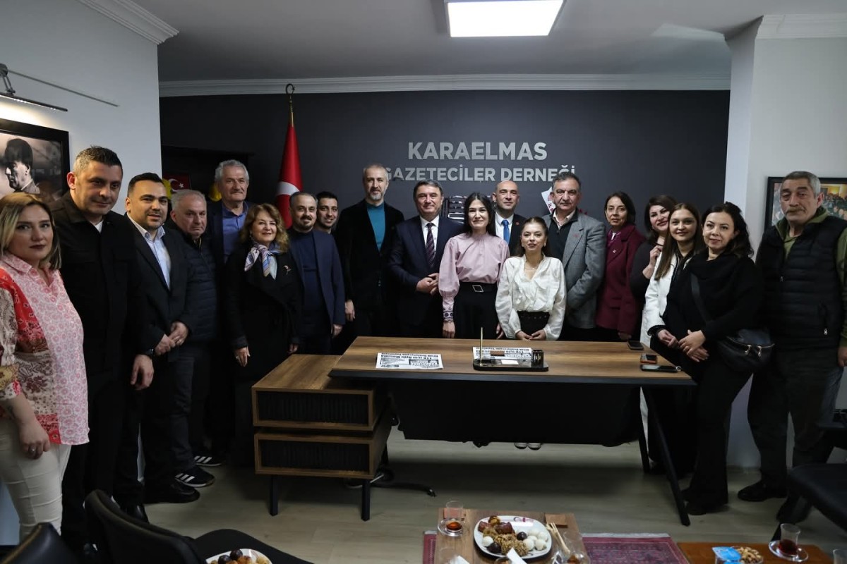 CHP Heyeti KGD'nin yeni binasında: 'Hayırlı olsun' dediler